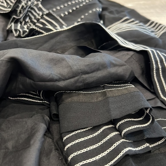 KATE SPADE ♠️  Silk Dress   2 Black Ruffles Sleeveless AND embroidered EUC - Picture 9 of 12